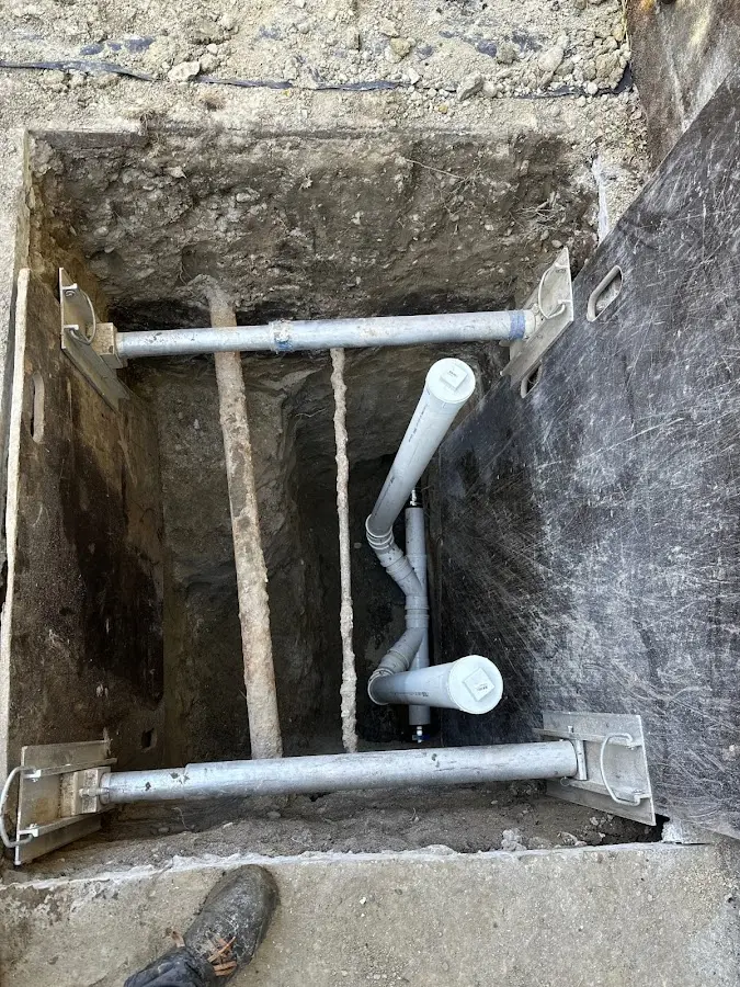 Experienced plumber completing Gas Line Repair work in Fort Polk South